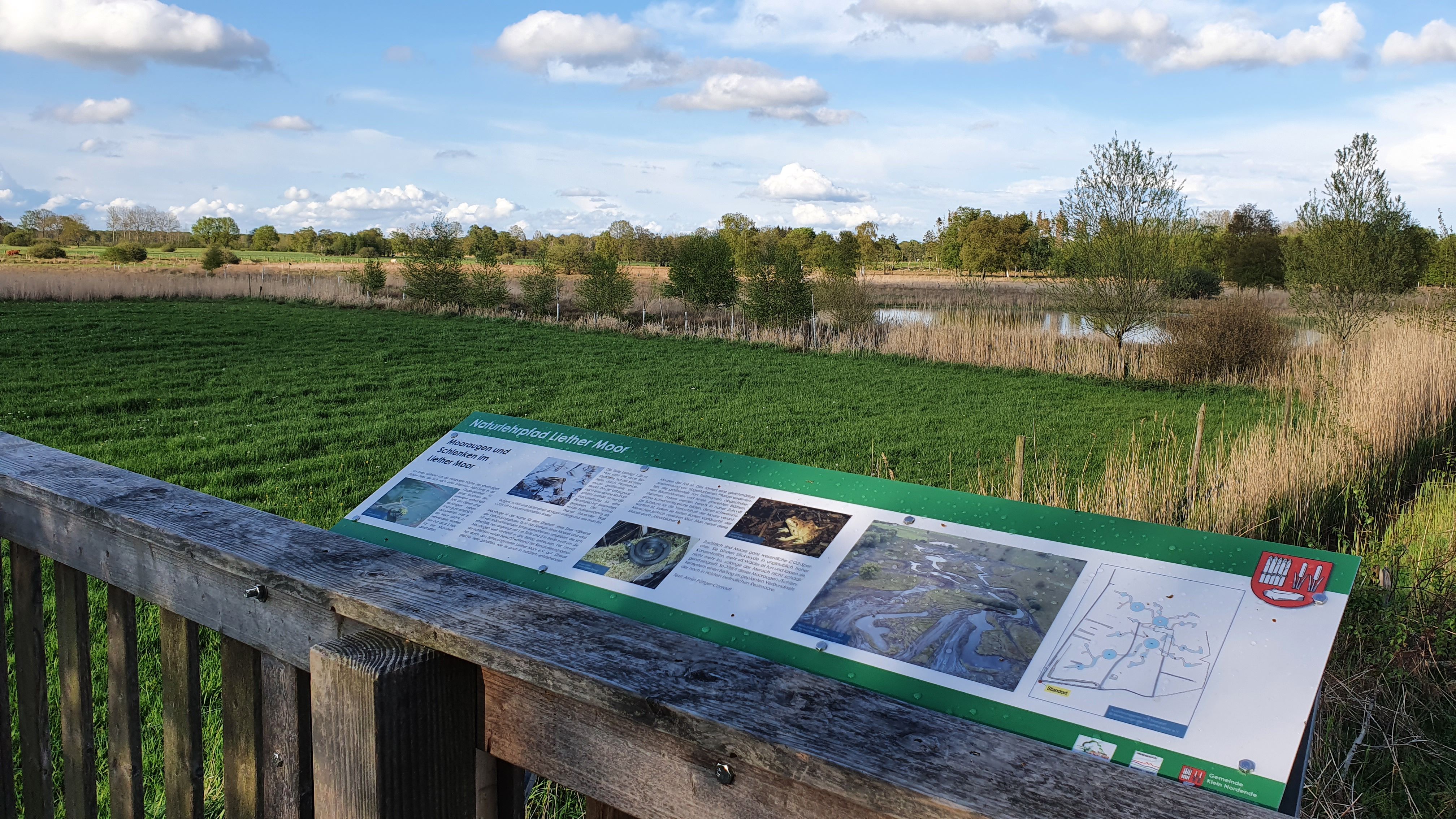 Erklärtafel am Aussichtspunkt im Liether Moor